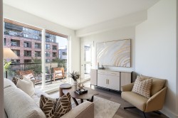 202-422 Lakewood Drive Vancouver, BC V5L 0E8