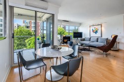 303-1600 Hornby Street Vancouver, BC V6Z 3H2