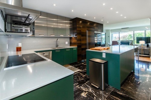 303-1600 Hornby Street , Vancouver, BC V6Z 3H2 5