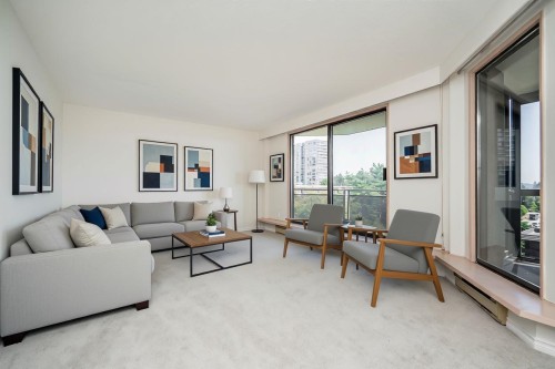 801-444 Lonsdale Avenue  North Vancouver, BC V7M 3H5