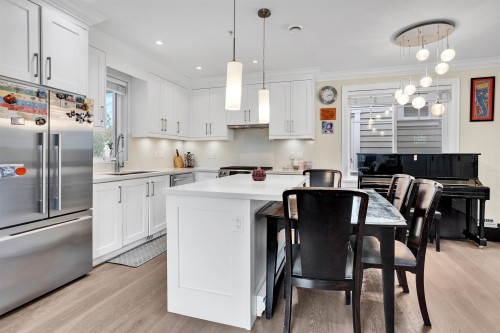 2885 41St Avenue E, Vancouver, BC 