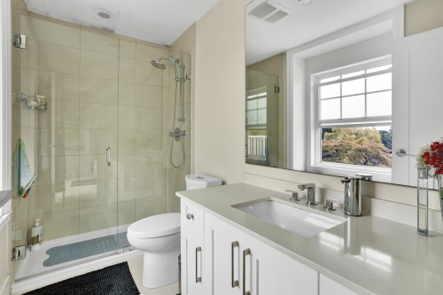 2885 41St Avenue E, Vancouver, BC 