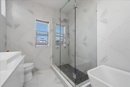 3123 7Th Avenue E, Vancouver, BC 