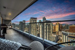 2607-1111 Richards Street  Vancouver, BC V6B 0S3