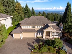 1535 Parkway Boulevard  Coquitlam, BC V3E 2Y5