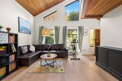 1554 65th Ave Avenue W Vancouver, BC V6P 2R1