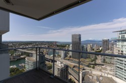 4201-499 Pacific Street  Vancouver, BC V6B 0N4