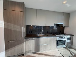 709-6080 Mckay Avenue Burnaby, BC V5H 0J4