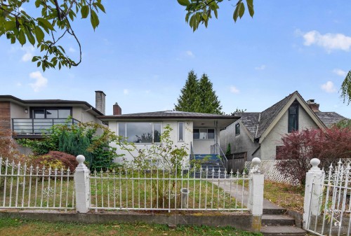 2528 24Th Avenue E, Vancouver, BC 