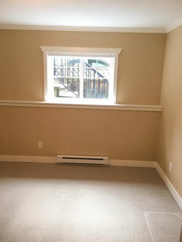 555 Greenway Avenue , North Vancouver, BC V7N 3C9 5