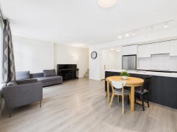 6335 Silver Avenue Burnaby, BC V5H 0C3
