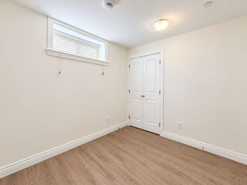 7452 Humm St, Vancouver, BC 
