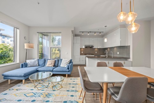 215-9311 Alexandra Road  Richmond, BC V6X 0L8
