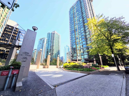 1109-1367 Alberni Street  Vancouver, BC V6E 4R9