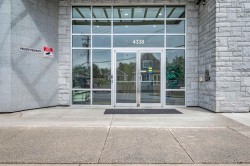 211-4338 Commercial Street  Vancouver, BC V5N 5G6