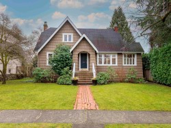 26xx 34th Avenue WVancouver, BC V6N 2J2