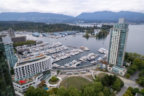 1903-1238 Melville Street  Vancouver, BC V6E 4N2