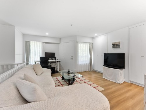 310 16Th Avenue, Vancouver, BC 