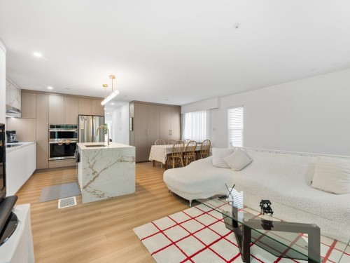 310 16Th Avenue, Vancouver, BC 