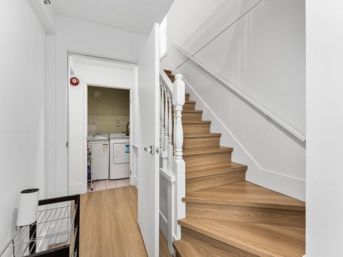 310 16Th Avenue, Vancouver, BC 