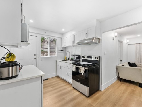 310 16Th Avenue, Vancouver, BC 