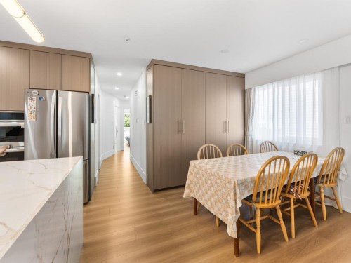 310 16Th Avenue, Vancouver, BC 