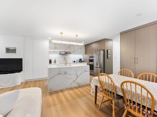 310 16Th Avenue, Vancouver, BC 