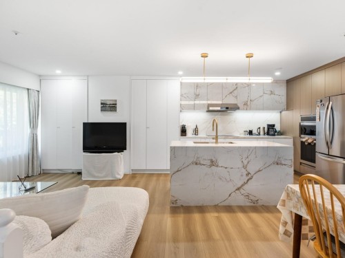 310 16Th Avenue, Vancouver, BC 