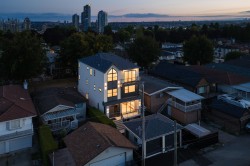 2-4331 Union Street  Burnaby, BC V5C 2X5