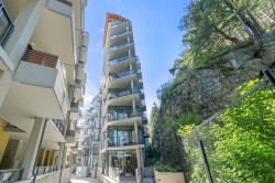 404-6699 Nelson Avenue  West Vancouver, BC V7W 2B2