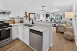 309-760 Kingsway  Vancouver, BC V5V 3C1