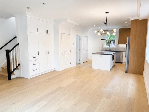 1427 27Th Avenue E, Vancouver, BC 
