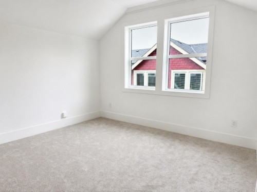 1427 27Th Avenue E, Vancouver, BC 