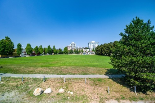 1427 27Th Avenue E, Vancouver, BC 