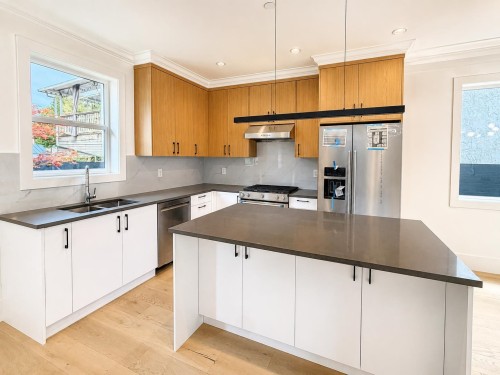 1427 27Th Avenue E, Vancouver, BC 
