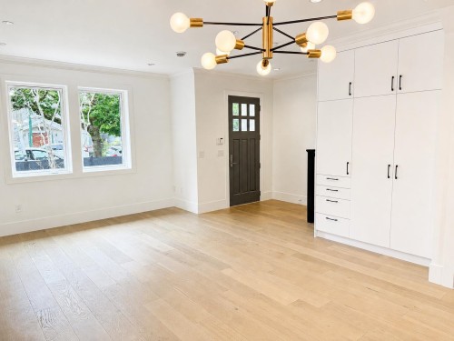 1427 27Th Avenue E, Vancouver, BC 