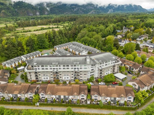 207-1212 Main Street  Squamish, BC V8B 0S1