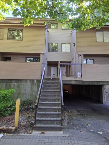 204-8020 Colonial Drive  Richmond, BC V7C 4V1