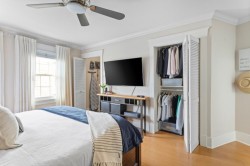 136X 7th Avenue WVancouver, BC V6H 1B8