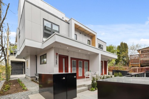 2133 Pender Street E, Vancouver, BC 
