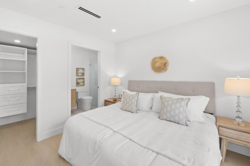 2133 Pender Street E, Vancouver, BC 