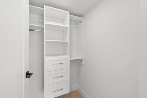 2133 Pender Street E, Vancouver, BC 