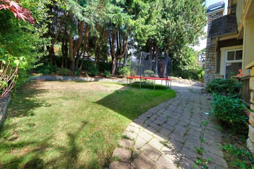 BASEMENT-1630 Lawson Avenue , West Vancouver, BC V7V 2C9 2