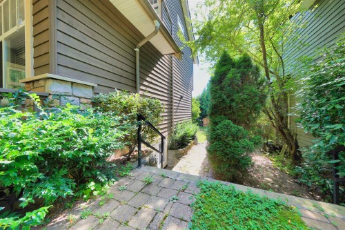 BASEMENT-1630 Lawson Avenue , West Vancouver, BC V7V 2C9 3