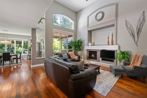 3277 Chartwell Grn, Coquitlam, BC 