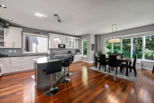 3277 Chartwell Grn, Coquitlam, BC 