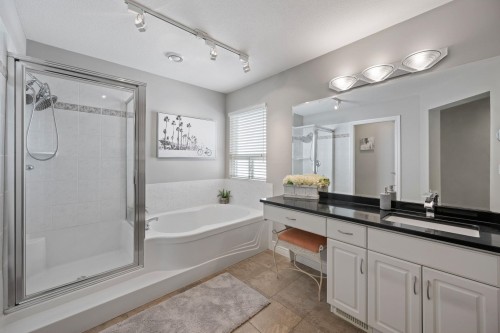 3277 Chartwell Grn, Coquitlam, BC 
