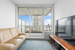 606-6699 Dunblane Avenue Burnaby, BC V5H 0J8