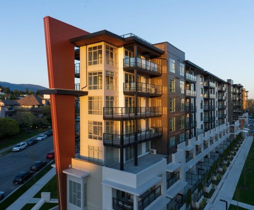 203-108 8th Street E North Vancouver, BC V7L 0H1