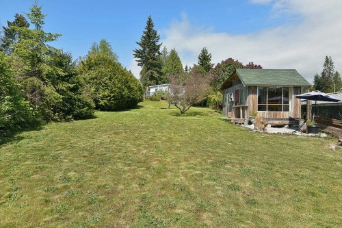 6217 Bligh Road  Sechelt, BC V7Z 0M1